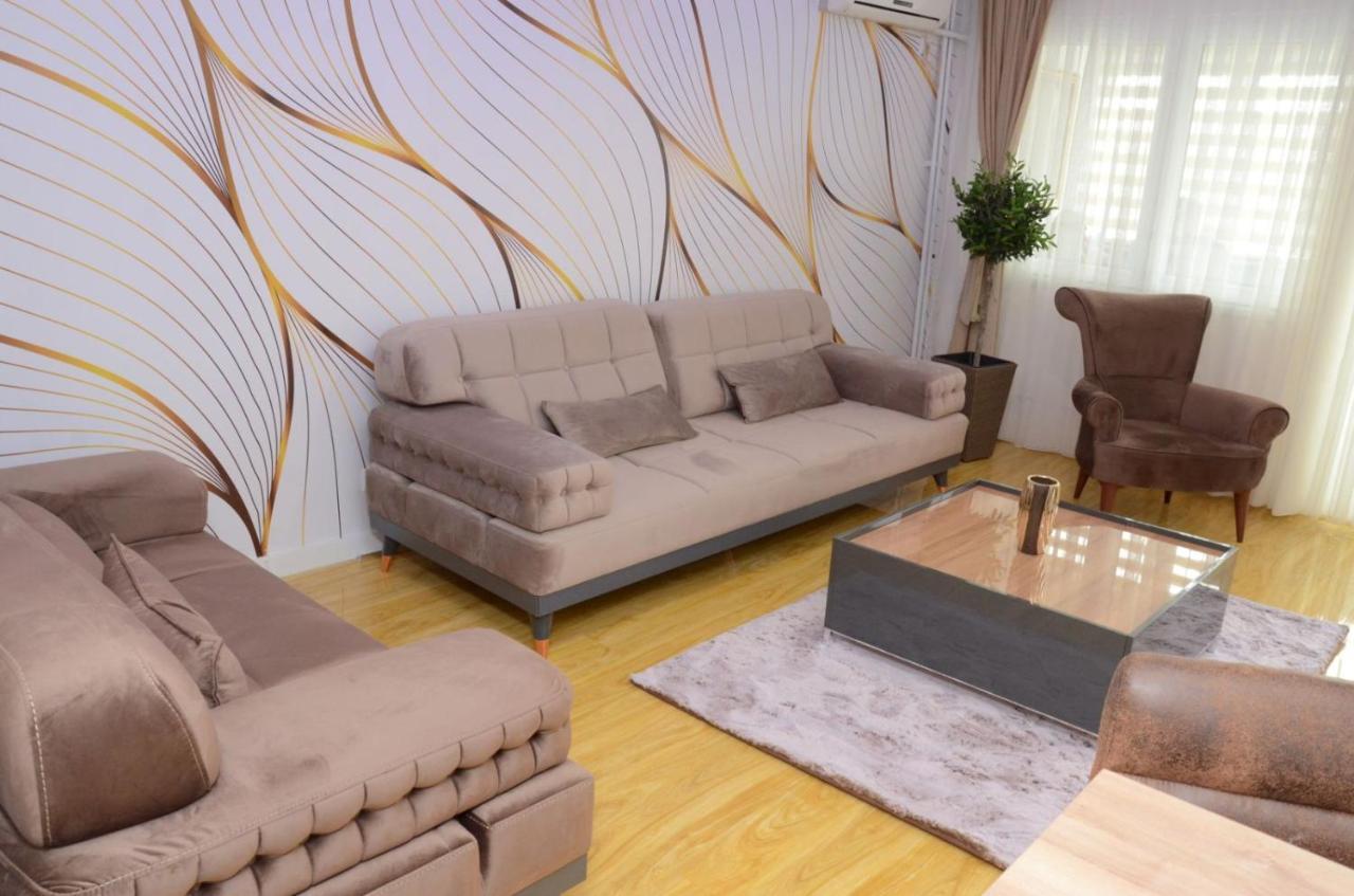 Centar 5 Star Apartment Kraljevo Exterior photo